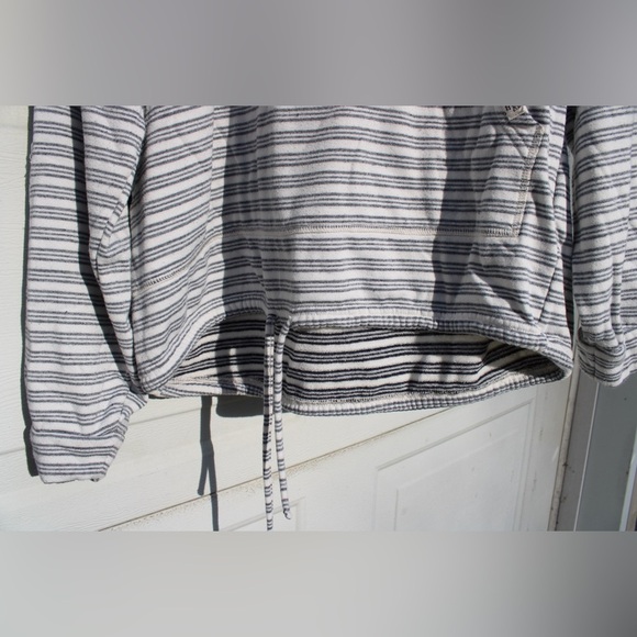 Billa Bong Large Striped Hoodie - Picture 3 of 7